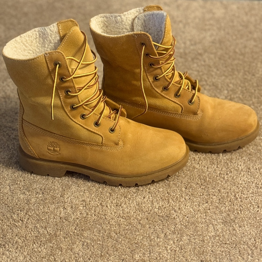 Timberland Waterproof Teddy Fleece Boots Women Size 6.5